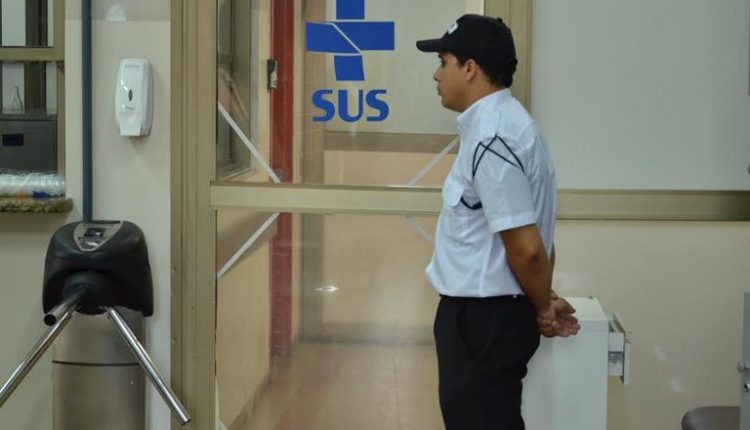 PL visa aposentadoria especial para área de apoio à saúde