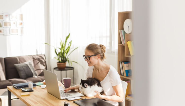 Empresas devem refletir sobre o peso emocional do home office