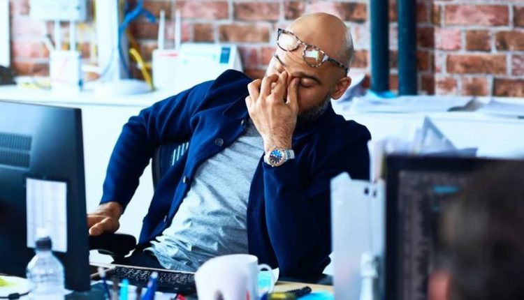 Pesquisa destaca que metade dos trabalhadores está esgotada e alimenta fenômeno “quiet quitting” nas empresas - Revista Cipa