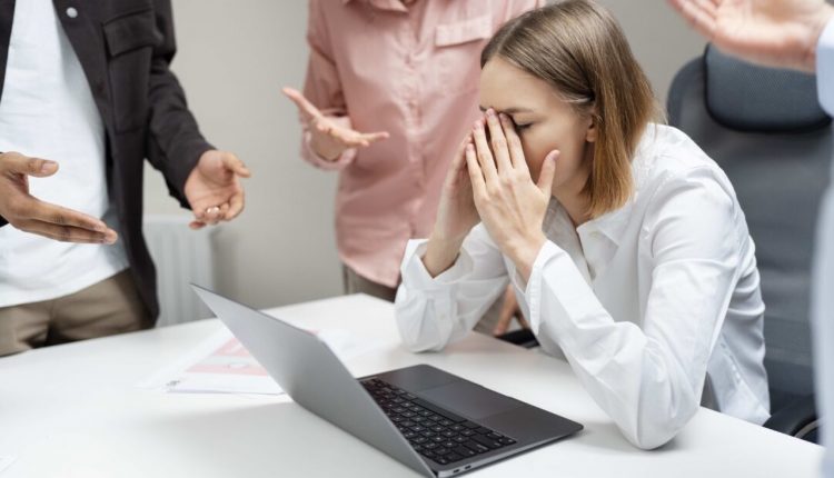 Assédio no ambiente de trabalho tem crescimento no período da pandemia - Revista Cipa