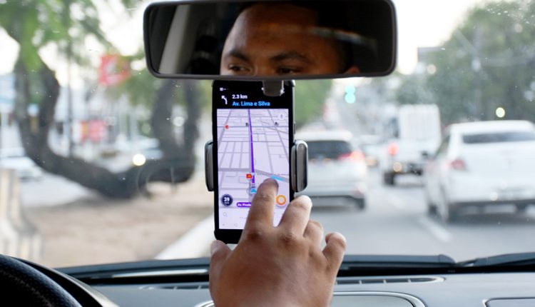 Proteção social aos trabalhadores de aplicativos é questão urgente no Brasil - Revista Cipa