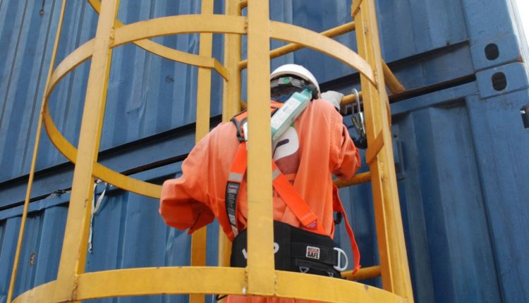 Nova NR-35 entra em vigor em julho e traz requisitos sobre trabalho em altura - Revista Cipa