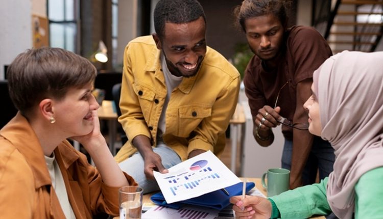 Articulações impulsionam o trabalho digno a imigrantes e refugiados no Brasil - Revista Cipa