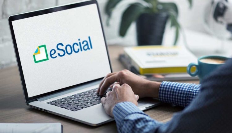 Buscar ajuda para entender as atualizações do eSocial e cumpri-las evita transtornos com a fiscalização - Revista Cipa