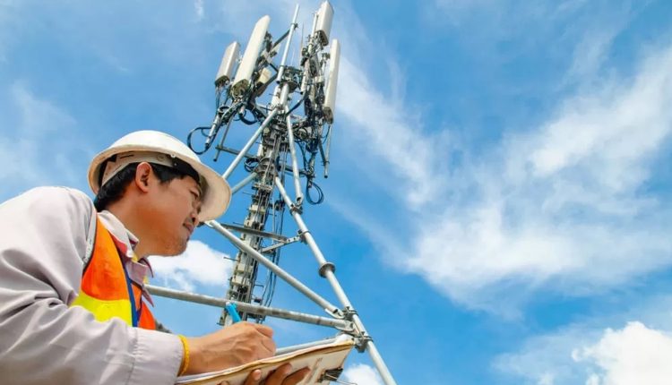 Programa incentiva segurança no trabalho em torres de telecomunicações - Revista Cipa