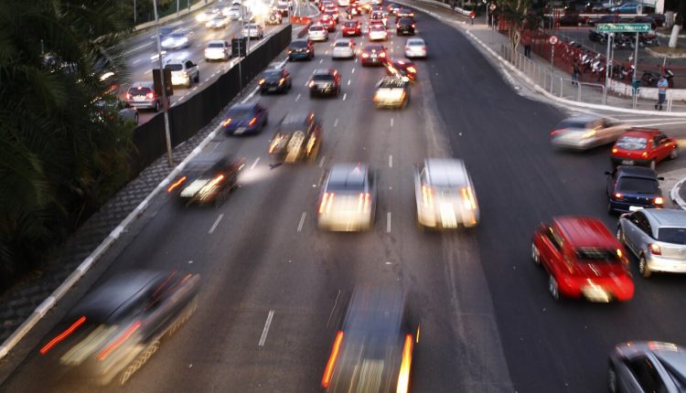 Do trânsito ao 'brain rot' os novos desafios para a saúde do trabalhador - Revista Cipa